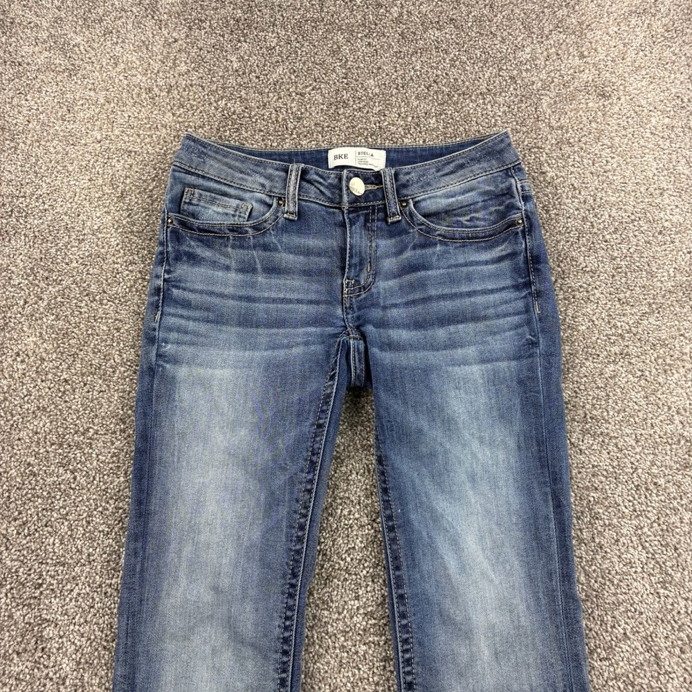 BKE Stella Boot Cut Jeans Women's 24x31 Blue Denim Low Rise Embroidered Pocket - Picture 2 of 6